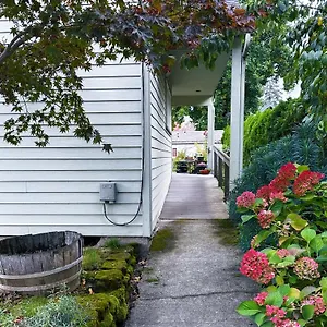 The Secret Garden Apartment